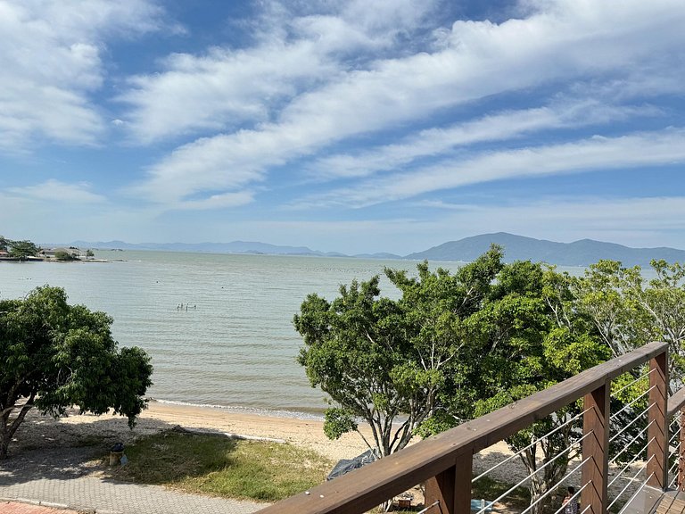 Casa de Frente pro Mar com Piscina - PLH004