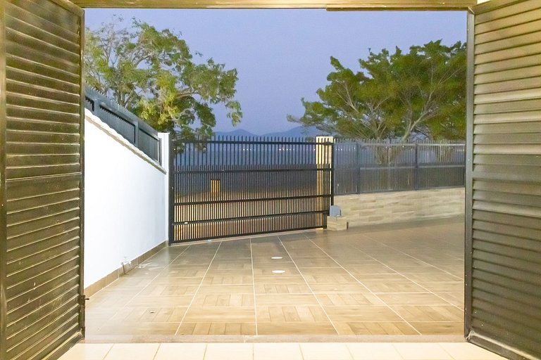 Casa de Frente pro Mar com Piscina - PLH004