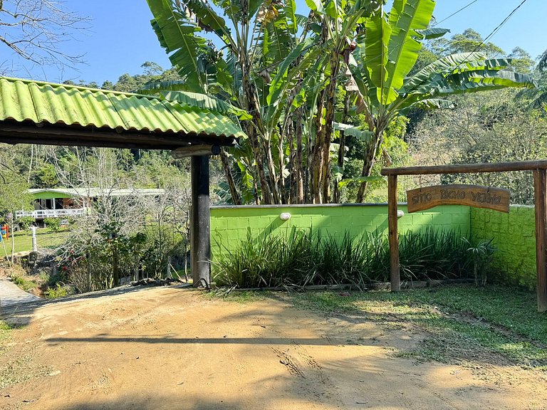 Chácara Bicho Velho em Águas Mornas - SRR001