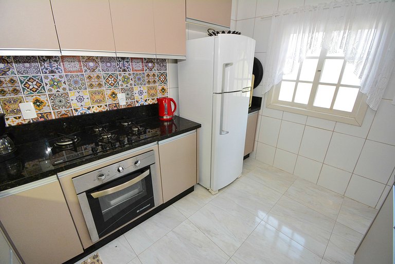 Ampla Casa com Piscina Ponta do Papagaio - PLH005