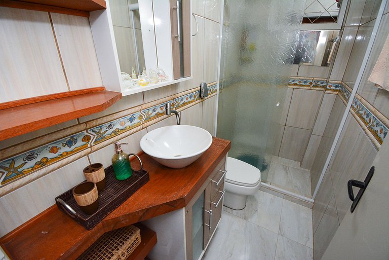 Ampla Casa com Piscina Ponta do Papagaio - PLH005