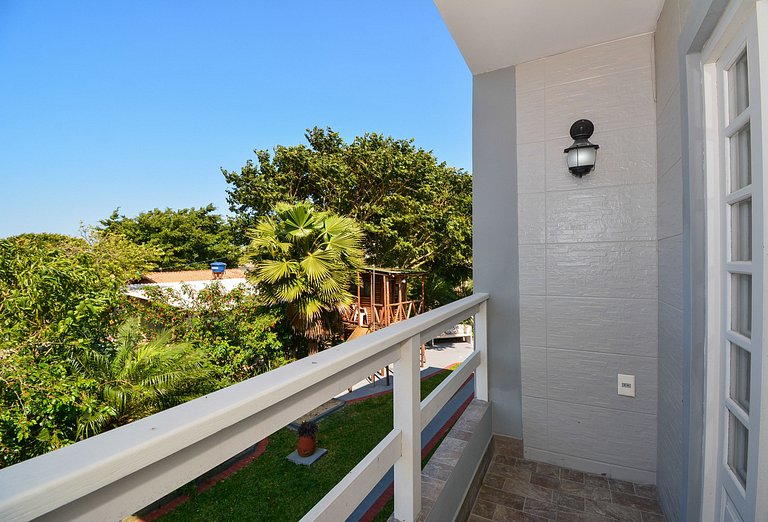 Ampla Casa com Piscina Ponta do Papagaio - PLH005