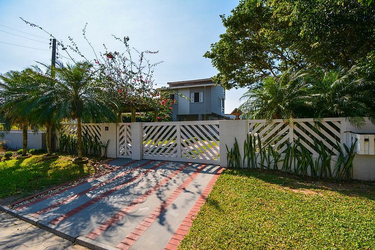 Ampla Casa na Ponta do Papagaio - PLH005