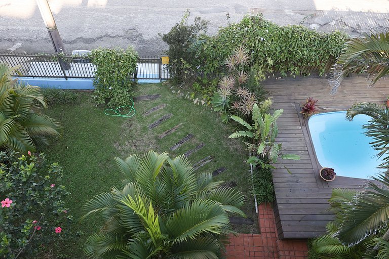 Ampla Casa com piscina a 100m da Praia da Vila Nova - IMB001