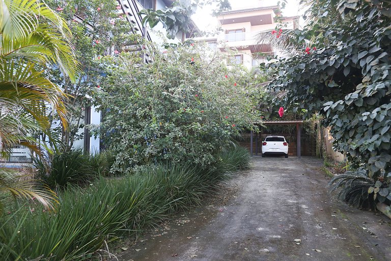 Ampla Casa com piscina a 100m da Praia da Vila Nova - IMB001