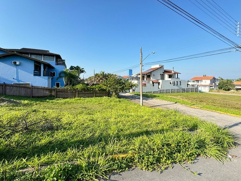 Ampla Casa com piscina a 100m da Praia da Vila Nova - IMB001