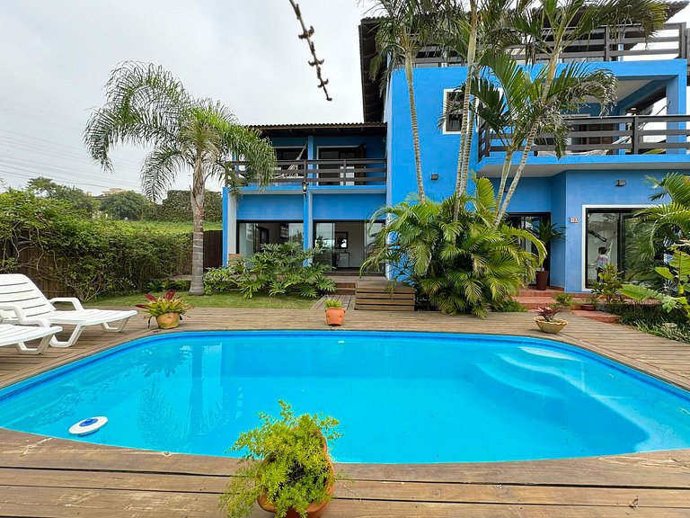 Ampla Casa com piscina a 100m da Praia da Vila Nova - IMB001