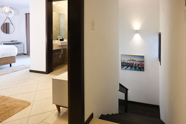 Ampla Casa com piscina a 100m da Praia da Vila Nova - IMB001