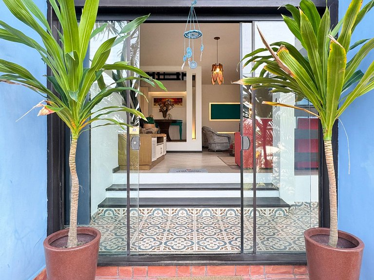 Ampla Casa com piscina a 100m da Praia da Vila Nova - IMB001