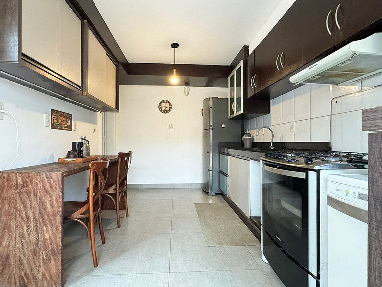 Ampla Casa com piscina a 100m da Praia da Vila Nova - IMB001