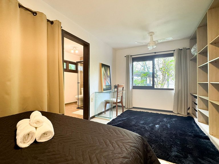 Ampla Casa com piscina a 100m da Praia da Vila Nova - IMB001