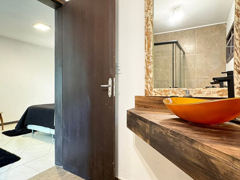 Ampla Casa com piscina a 100m da Praia da Vila Nova - IMB001