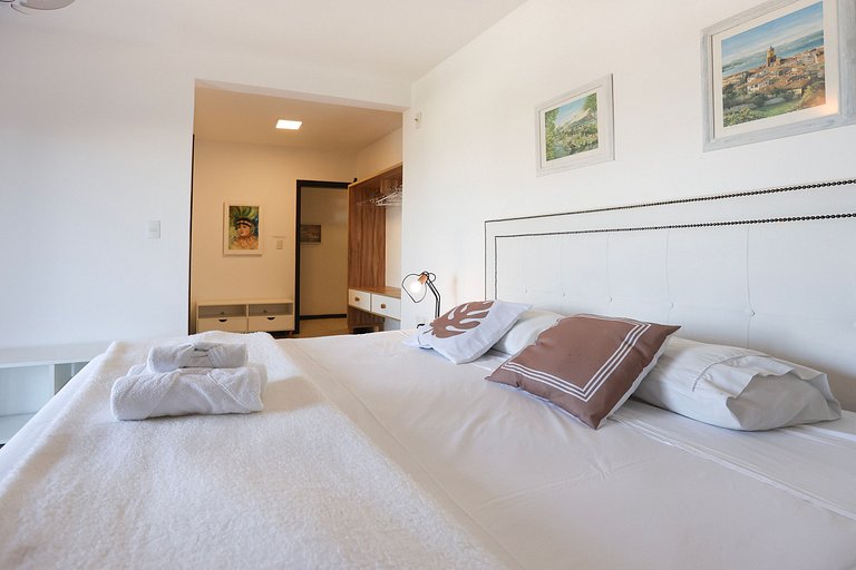Ampla Casa com piscina a 100m da Praia da Vila Nova - IMB001