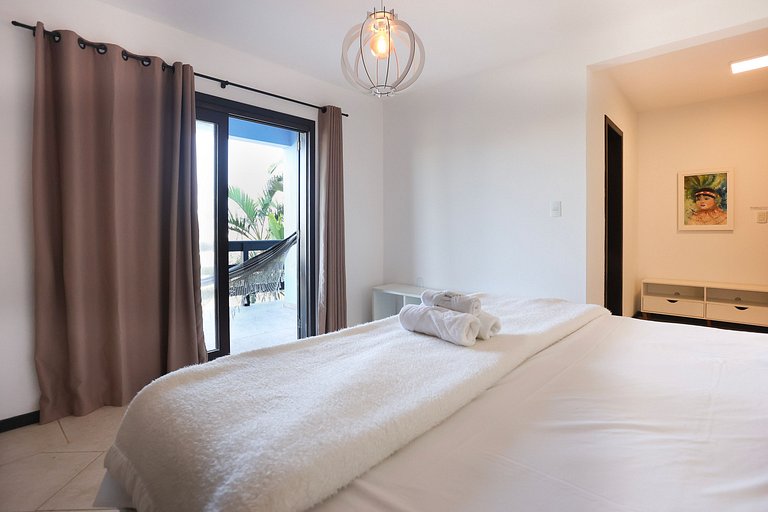 Ampla Casa com piscina a 100m da Praia da Vila Nova - IMB001