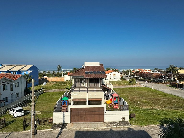 Ampla Casa com piscina a 100m da Praia da Vila Nova - IMB001