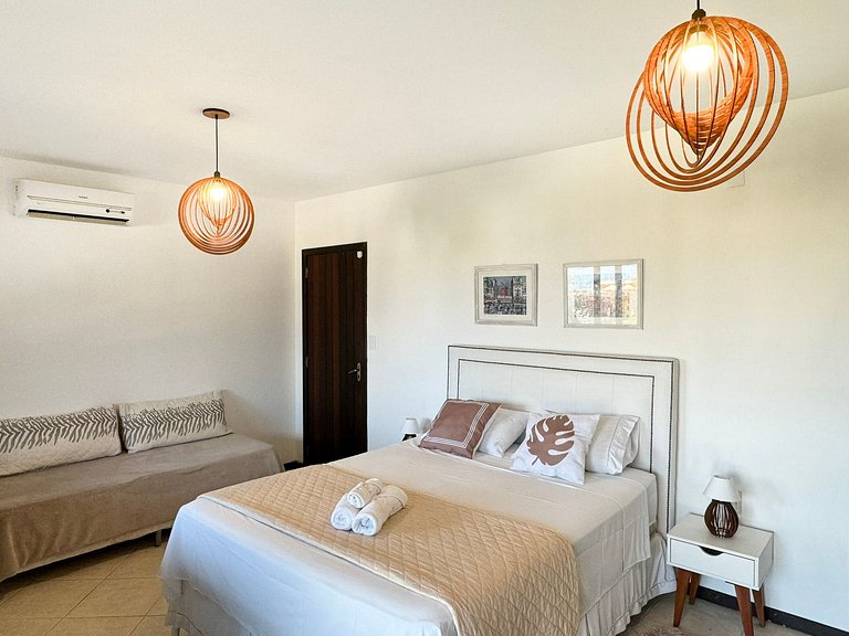 Ampla Casa com piscina a 100m da Praia da Vila Nova - IMB001