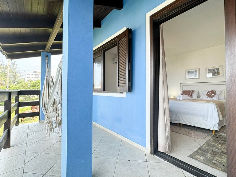 Ampla Casa com piscina a 100m da Praia da Vila Nova - IMB001
