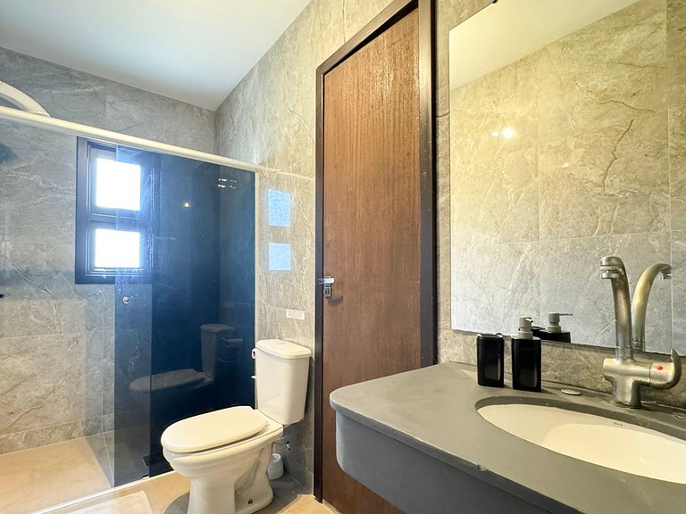 Ampla Casa com piscina a 100m da Praia da Vila Nova - IMB001