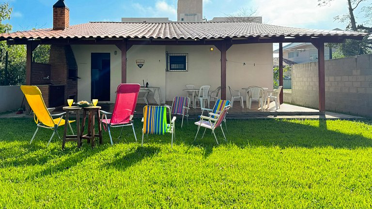 Casa Aconchegante a 100 metros da praia - NDI006