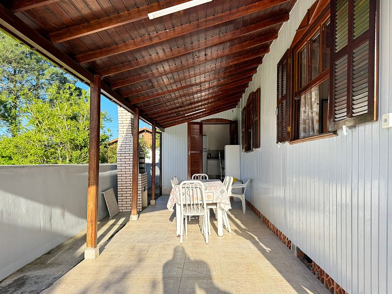 Casa Aconchegante na Lagoa de Ibiraquera - IMB003