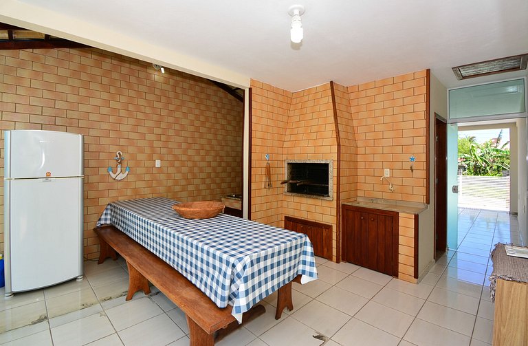Casa c/ Piscina a 250m da Praia da Pinheira PLH006