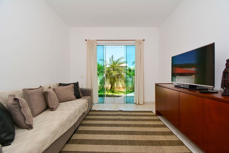 Casa c/ Piscina a 250m da Praia da Pinheira PLH006