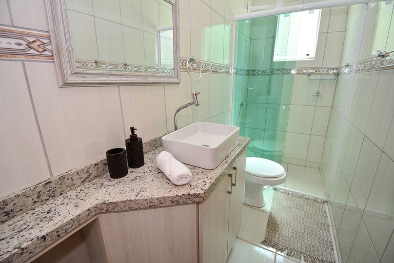 Casa c/ Piscina a 250m da Praia da Pinheira PLH006