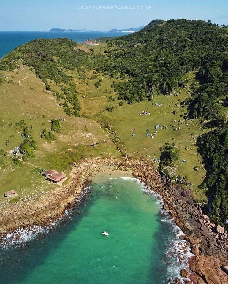 Casa c/ Piscina a 250m da Praia da Pinheira PLH006