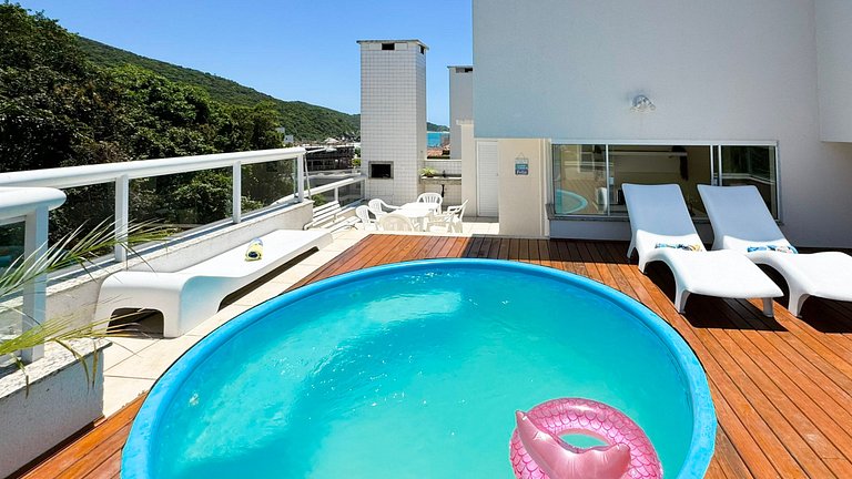 Cobertura com Piscina na praia de Bombas - BOM003