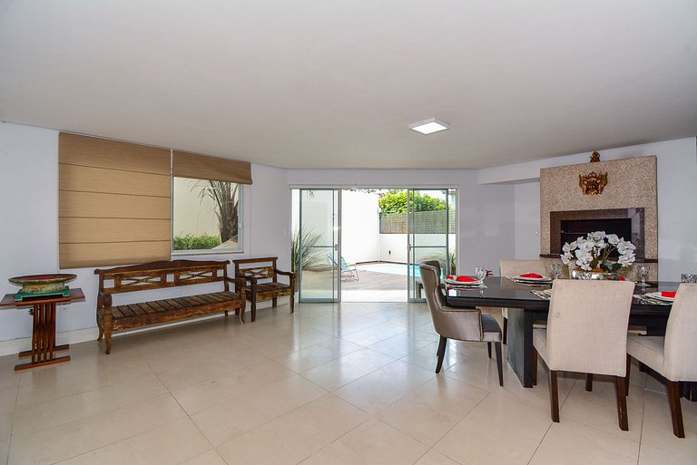 Casa na Barra da Lagoa a 500 metros do Mar - LDI003