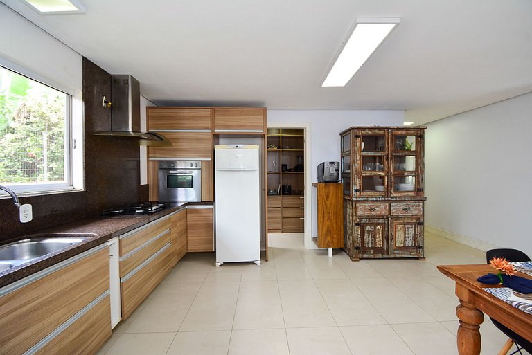 Casa na Barra da Lagoa a 500 metros do Mar - LDI003