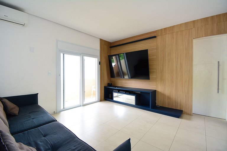 Casa na Barra da Lagoa a 500 metros do Mar - LDI003