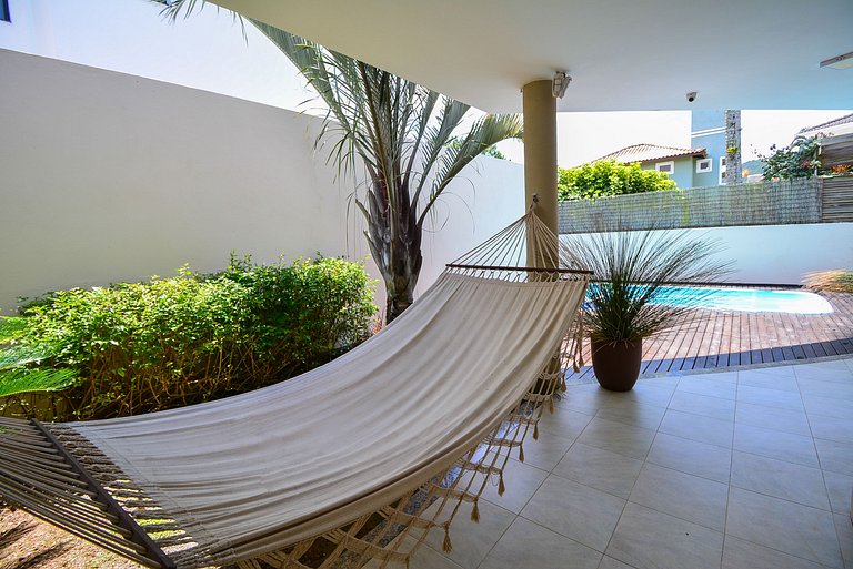 Casa na Barra da Lagoa a 500 metros do Mar - LDI003