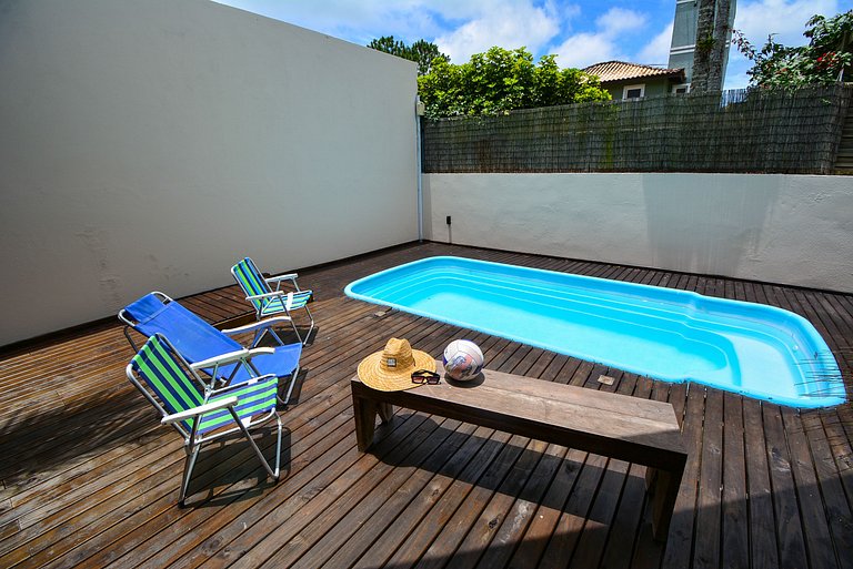 Casa na Barra da Lagoa a 500 metros do Mar - LDI003