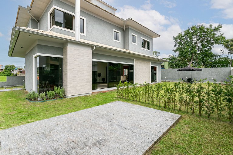 Elegante Casa em Condomímio Fechado Cachoeira B. Jesus - NDI