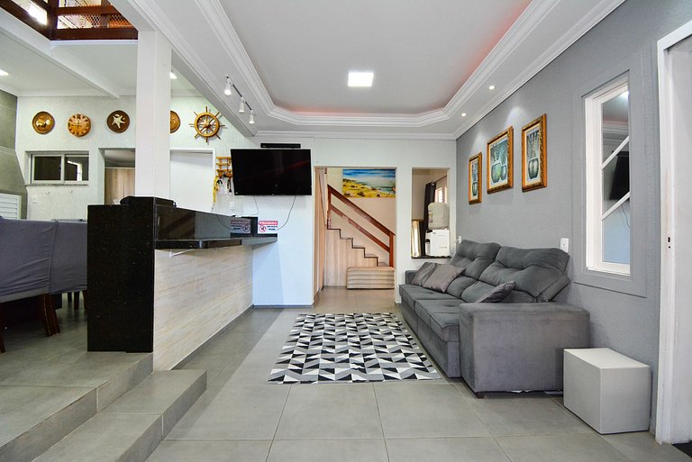 Casa com Piscina no Ribeirão da Ilha - SDI013