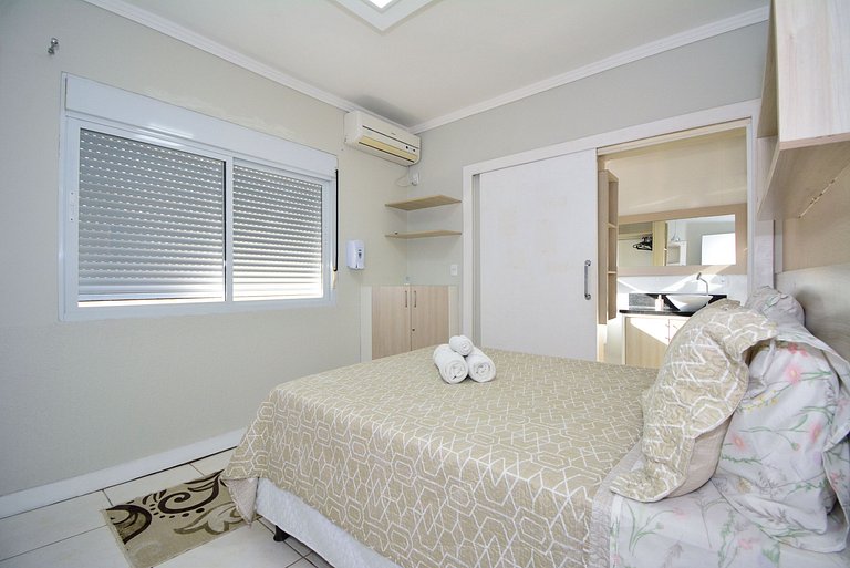 Casa com Piscina no Ribeirão da Ilha - SDI013