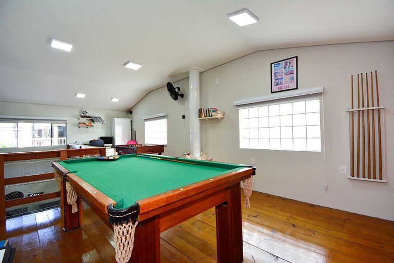 Casa com Piscina no Ribeirão da Ilha - SDI013