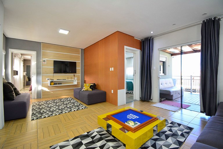 Casa com Piscina no Ribeirão da Ilha - SDI013