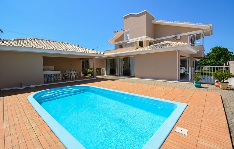 Casa com Piscina Morro das Pedras - SDI014