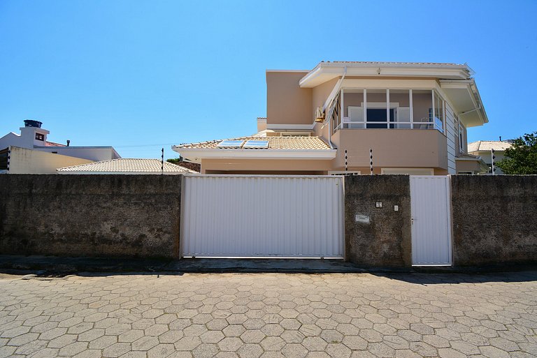 Casa com Piscina Morro das Pedras - SDI014