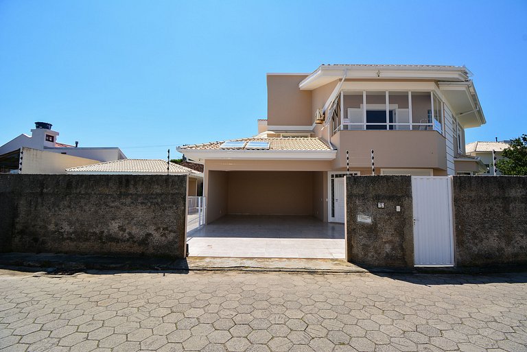 Casa com Piscina Morro das Pedras - SDI014
