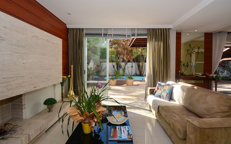 Elegante Casa com Piscina - João Paulo - CEN005