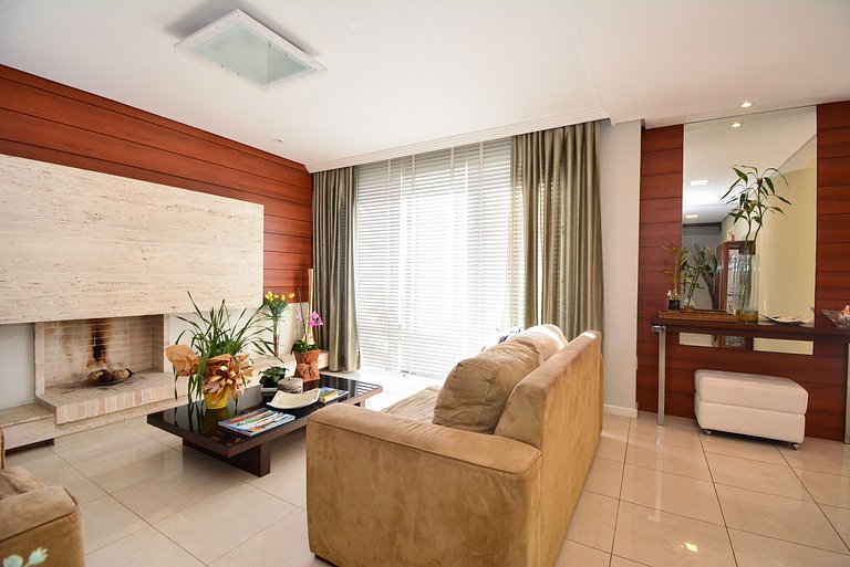 Elegante Casa com Piscina - João Paulo - CEN005