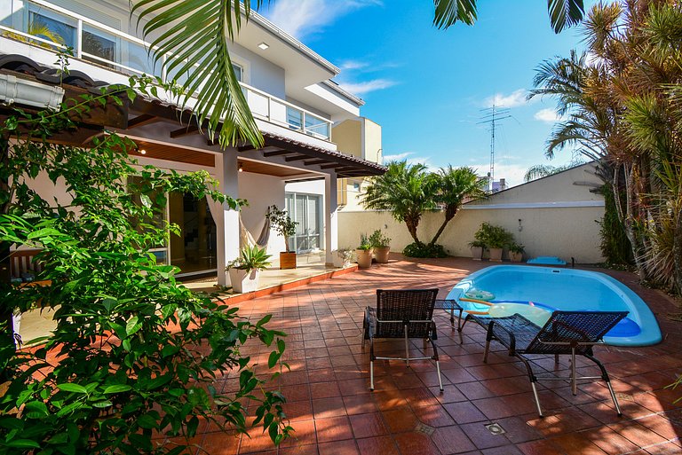 Elegante Casa com Piscina - João Paulo - CEN006