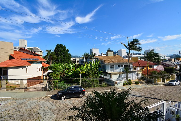 Elegante Casa com Piscina - João Paulo - CEN006