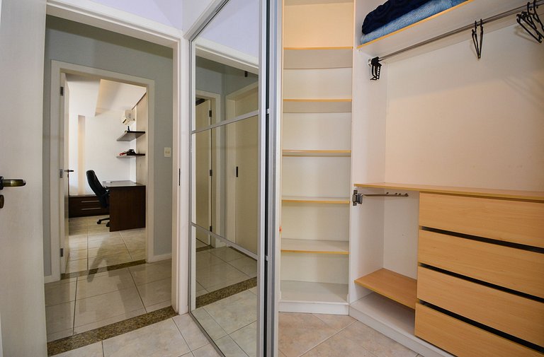 Elegante Casa com Piscina - João Paulo - CEN005