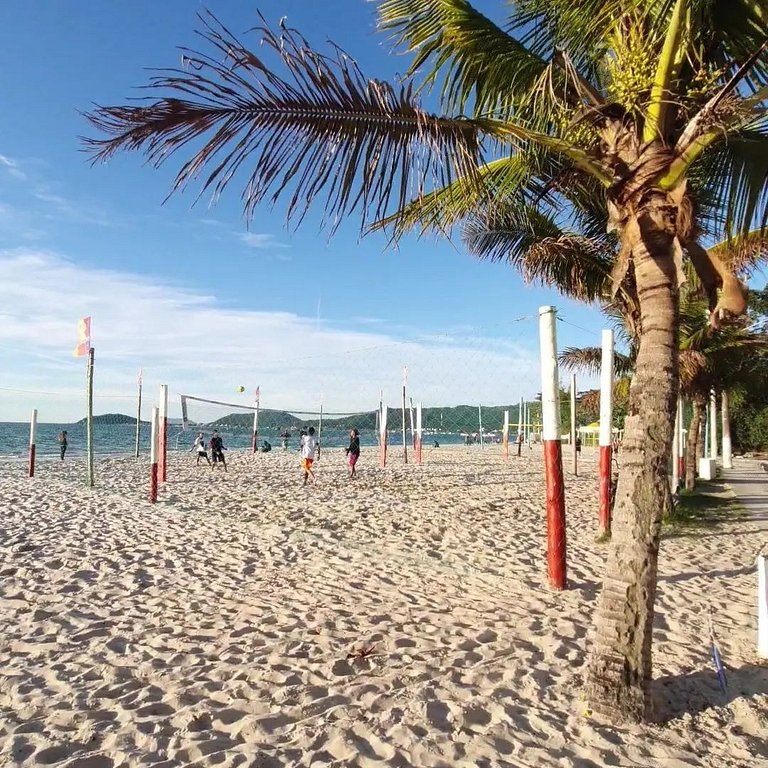 Apartamento a 150 metros da praia de Canasvieiras - NDI012