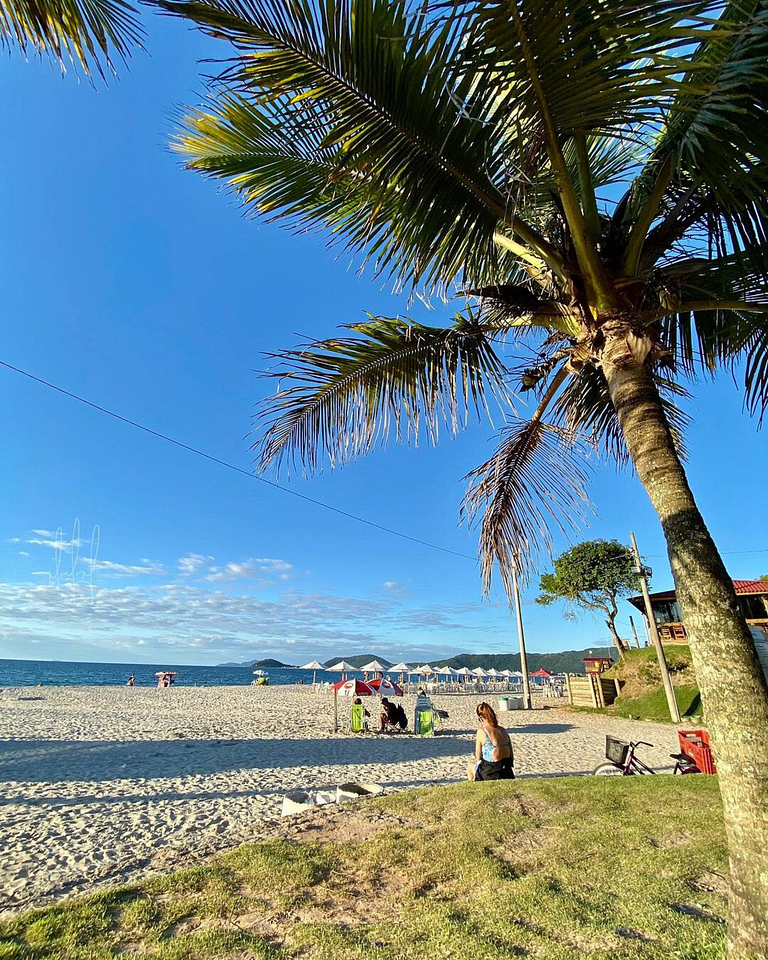 Apartamento a 150 metros da praia de Canasvieiras - NDI012