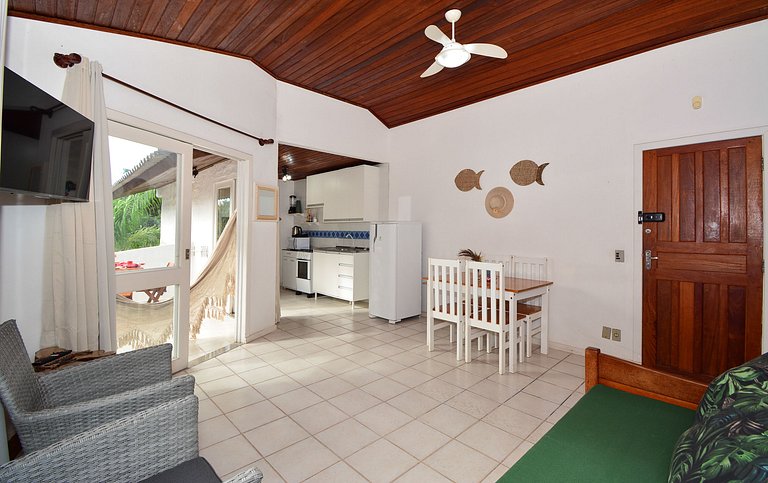 Apartamento a 150 metros da praia de Canasvieiras - NDI012